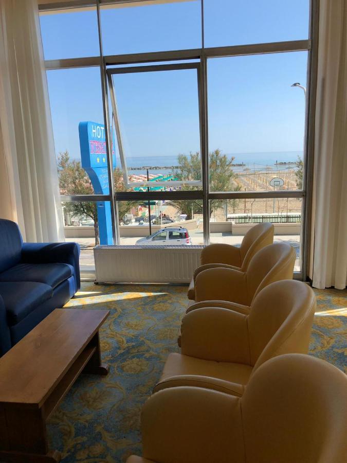 International Hotel 3*